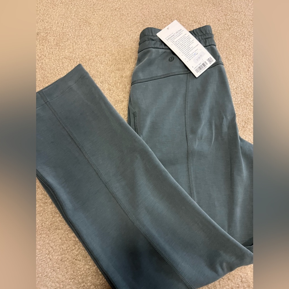 NWT Lululemon Softstreme HR Pant Full Length 31” in Dark Forest - Size 4